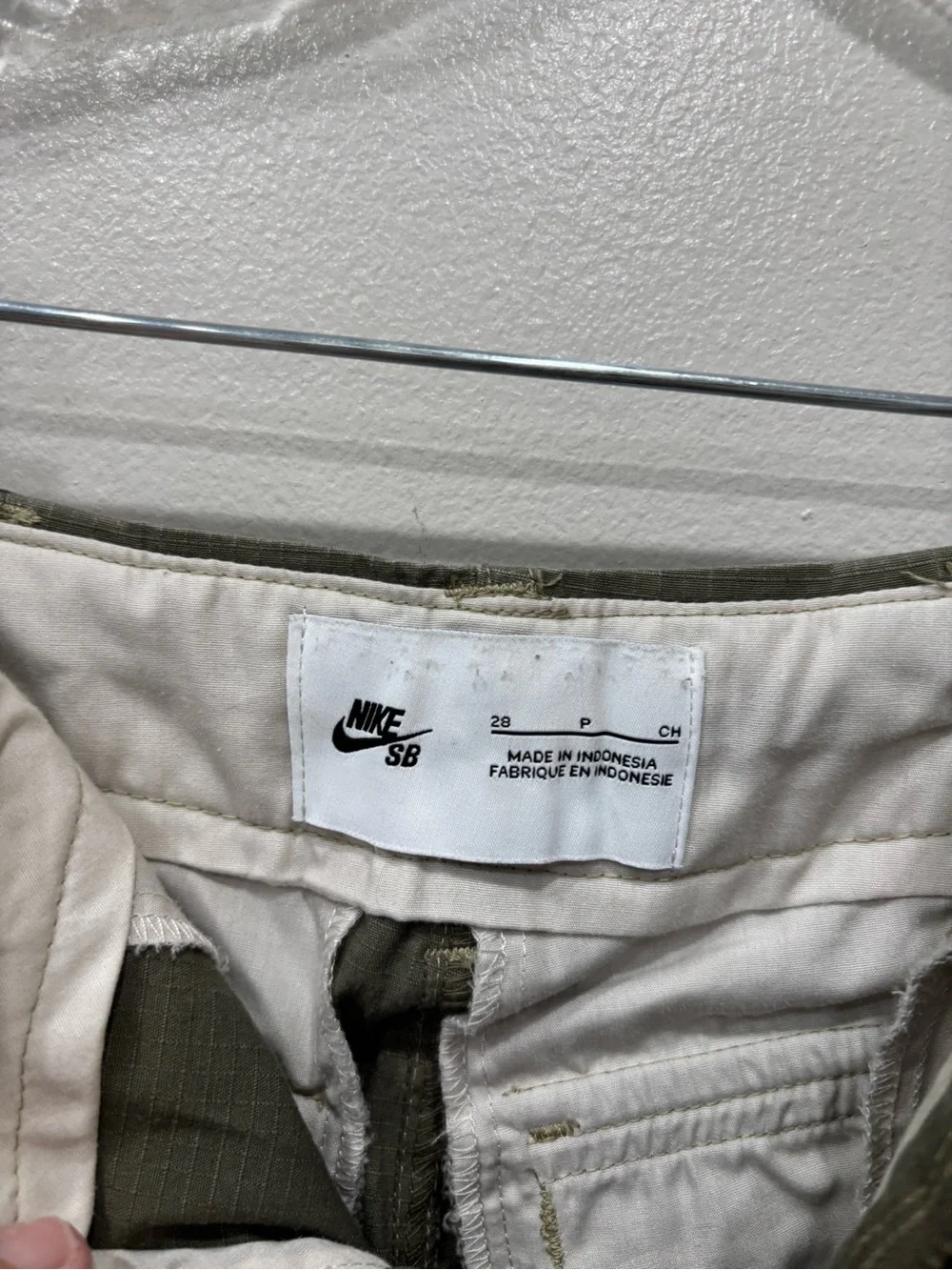 Nike SB Ripstop Skate Cargo Loose Fit Pants Men’s Size 28 ( NO ANKLE STRING )